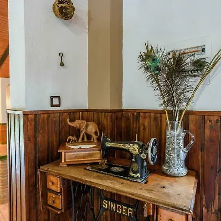 Villa Casa La Vina Del Arenal By Ruralidays