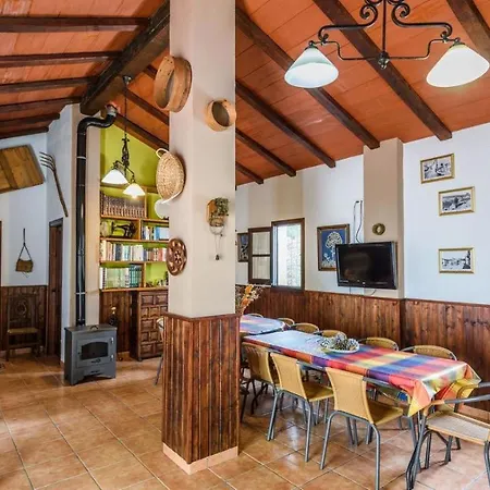 Casa La Vina Del Arenal By Ruralidays